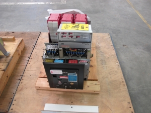 BREAKER, CIRCUIT TYPE, 225 AMP RATING, 600 AC VOLT RATING, POWER KIND. 50/60HZ, SOLID STATE TRIP . COMPLETE PART NUMBER C1625-7773-141-01(00)(01)(18)(40), PART # ABB POWER T & D CO (W-44) LOADING & HANDLING FEE $15-